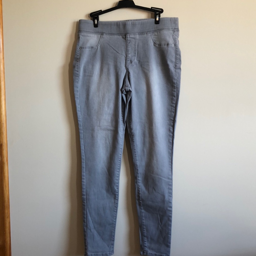 Women’s Jeggings!